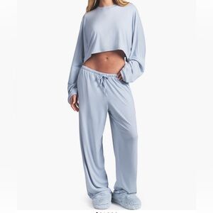 SKIMS Cropped Long Sleeve and Pant Set | Zen Blue | Size M